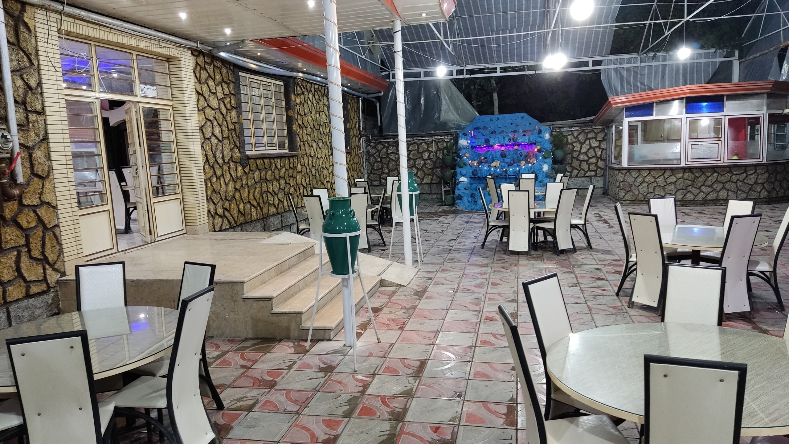 محوطه پذیرایی