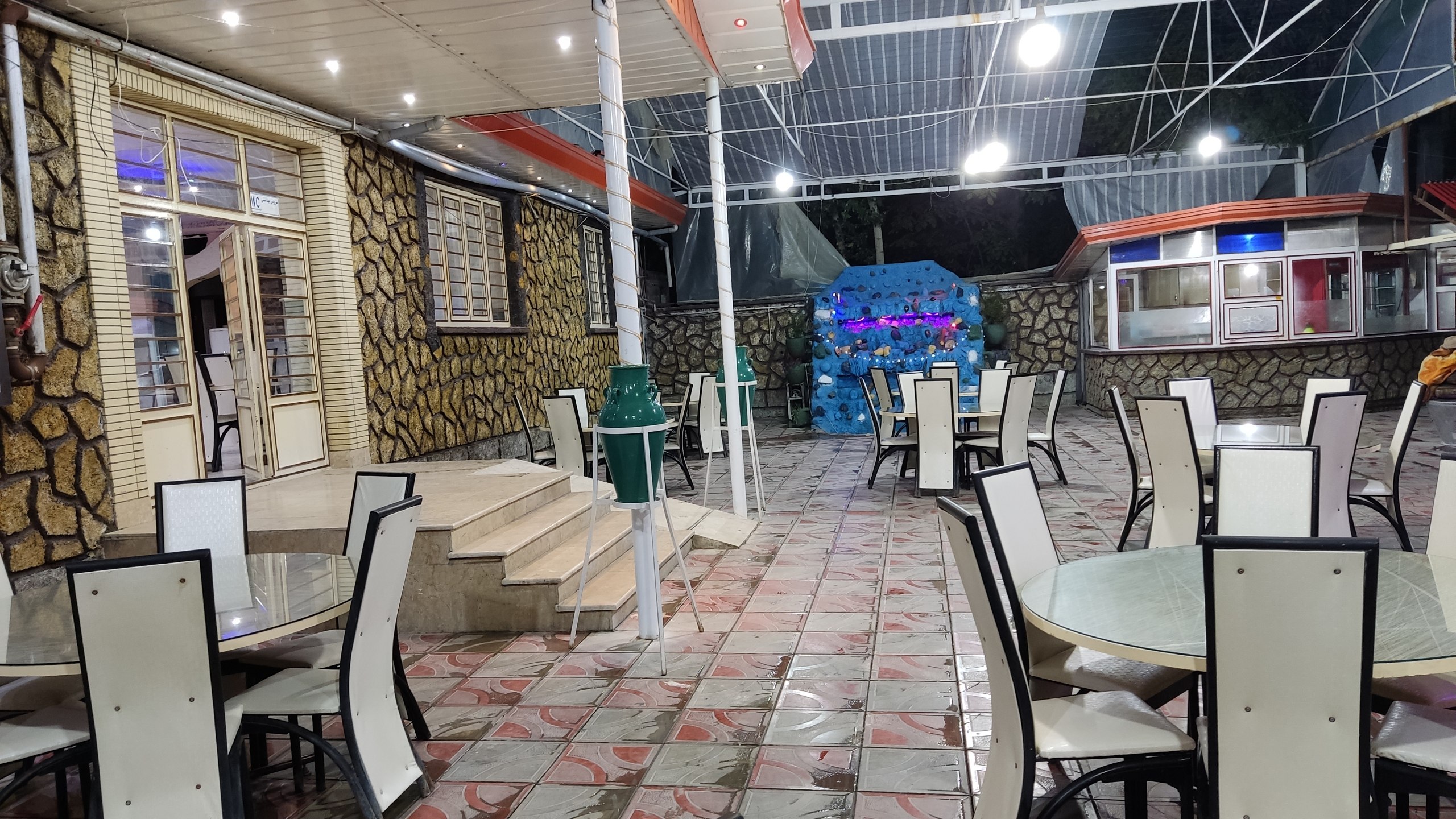 محوطه باز